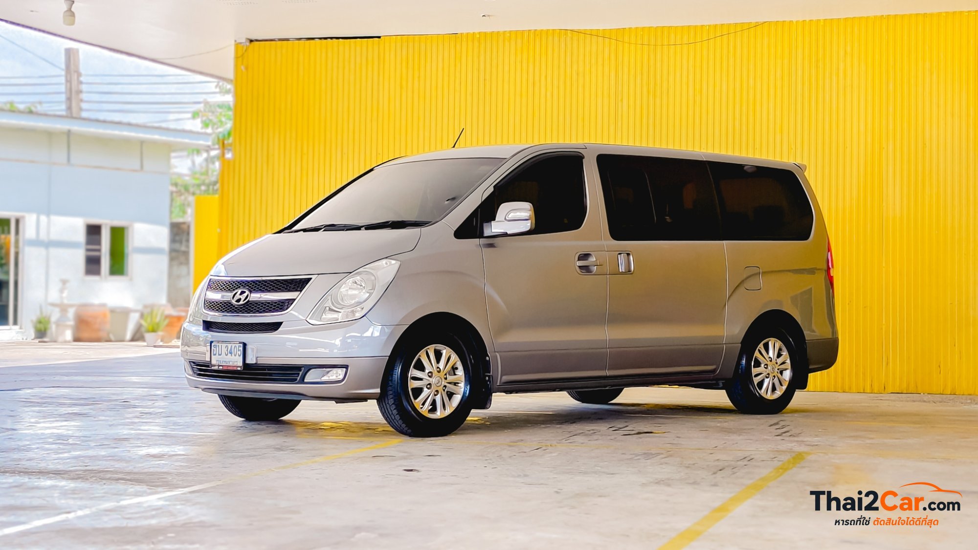 Hyundai H-1 H1 2.5 Deluxe A/T 2011