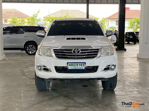 Toyota Vigo Vigo H Cab Preruner 2.5G Smartcab เกียร์ MT สีขาว ไมล์ 106,172 กม. ผ่อนเริ่มต้น 5,xxx/เดือน 2015