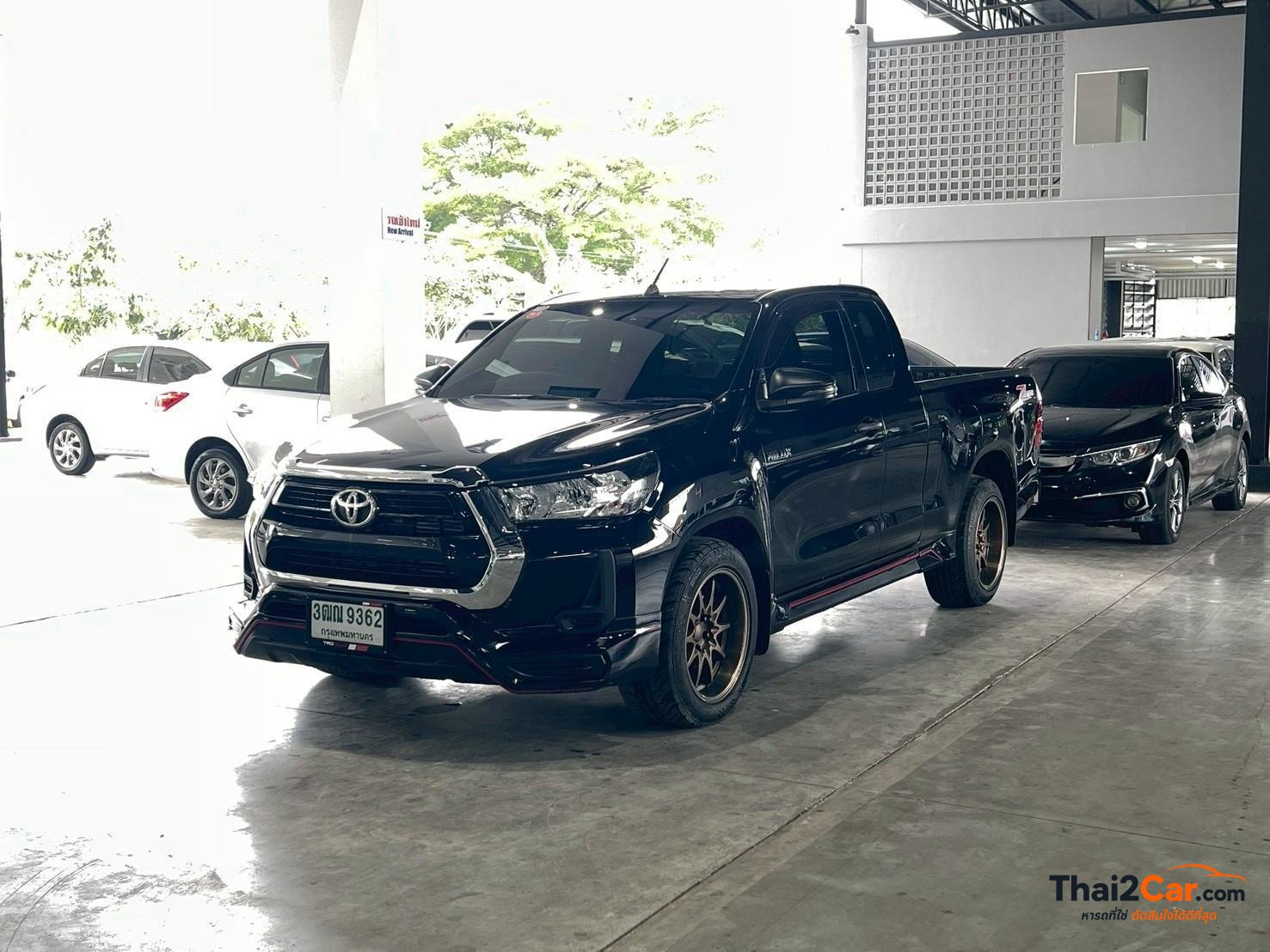 Toyota Hilux Revo Revo L Cab Smartcab 2.4Entry Z-Edition จด22 เกียร์ MT สีดำ ไมล์ 17,282 กม. ผ่อนเริ่มต้น 6,xxx/เดือน 2021