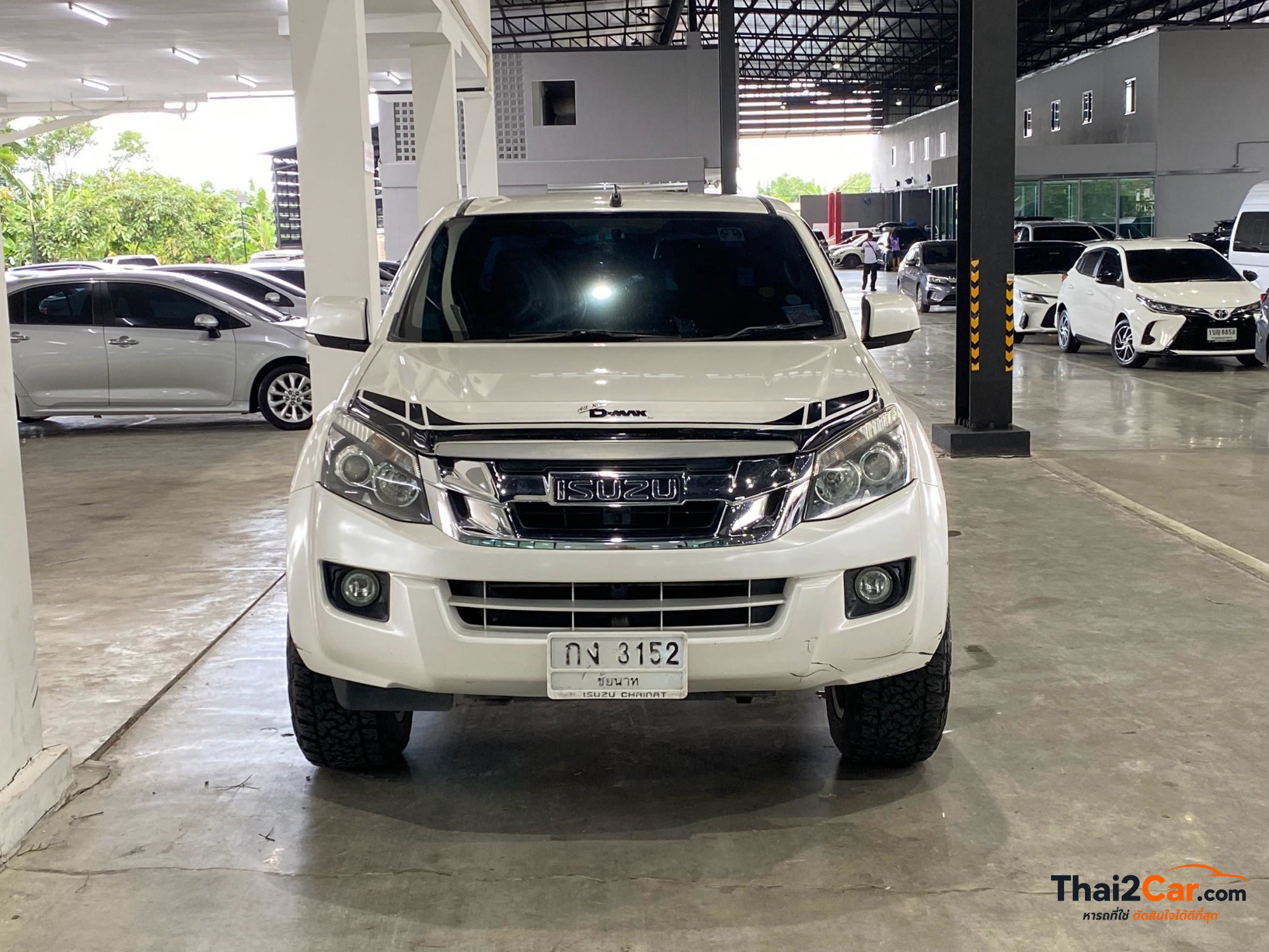 Isuzu D-Max 4Door Hilander CAB4 2.5Z เกียร์ MT สีขาว ไมล์ 169,863 กม. ผ่อนเริ่มต้น 5,xxx/เดือน 2013