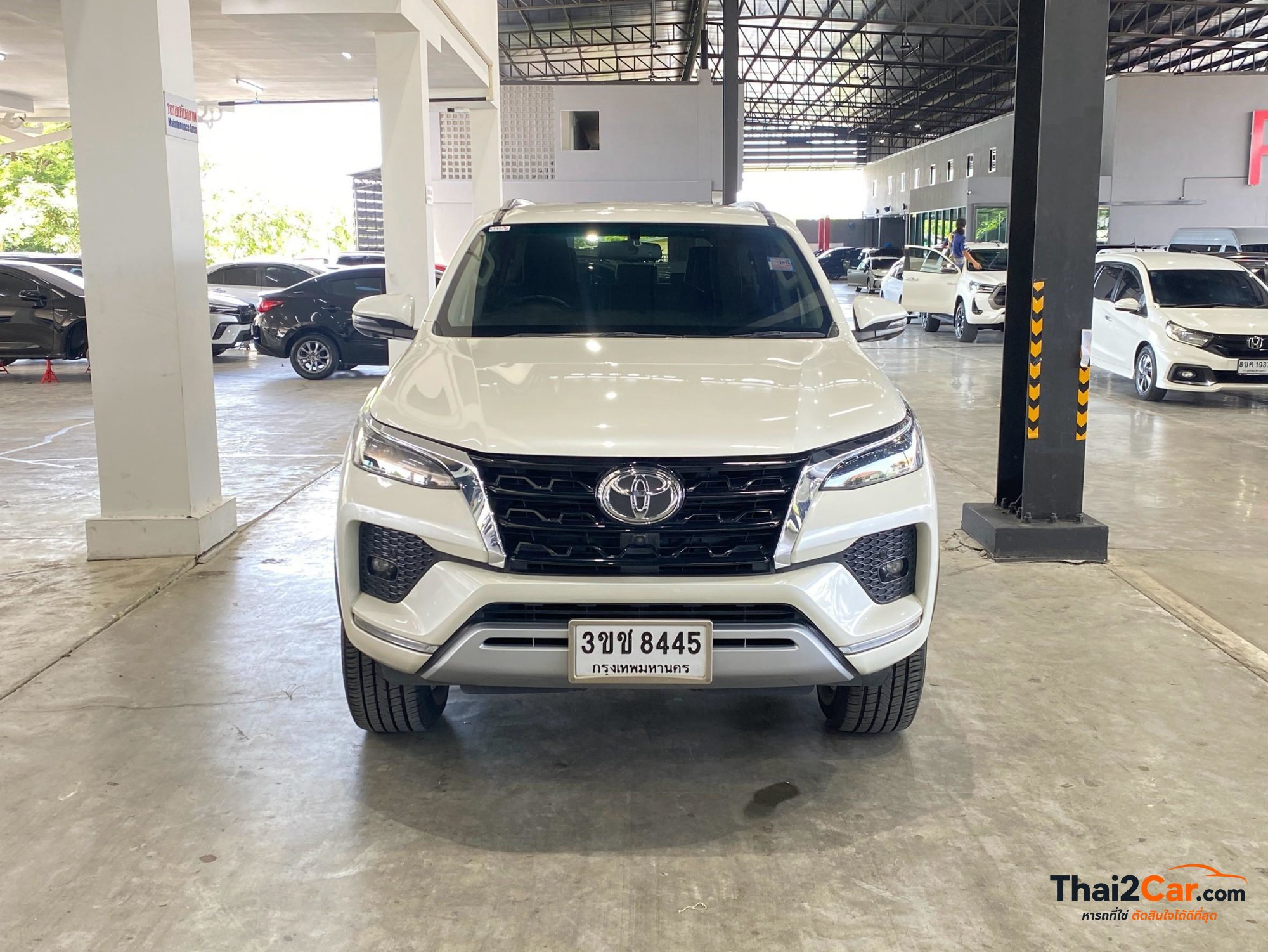 Toyota Fortuner Fortuner 2.4V 2WD MNC ปี เกียร์ AT สีขาว ไมล์ 125,998 กม. ผ่อนเริ่มต้น 14,xxx/เดือน 2022