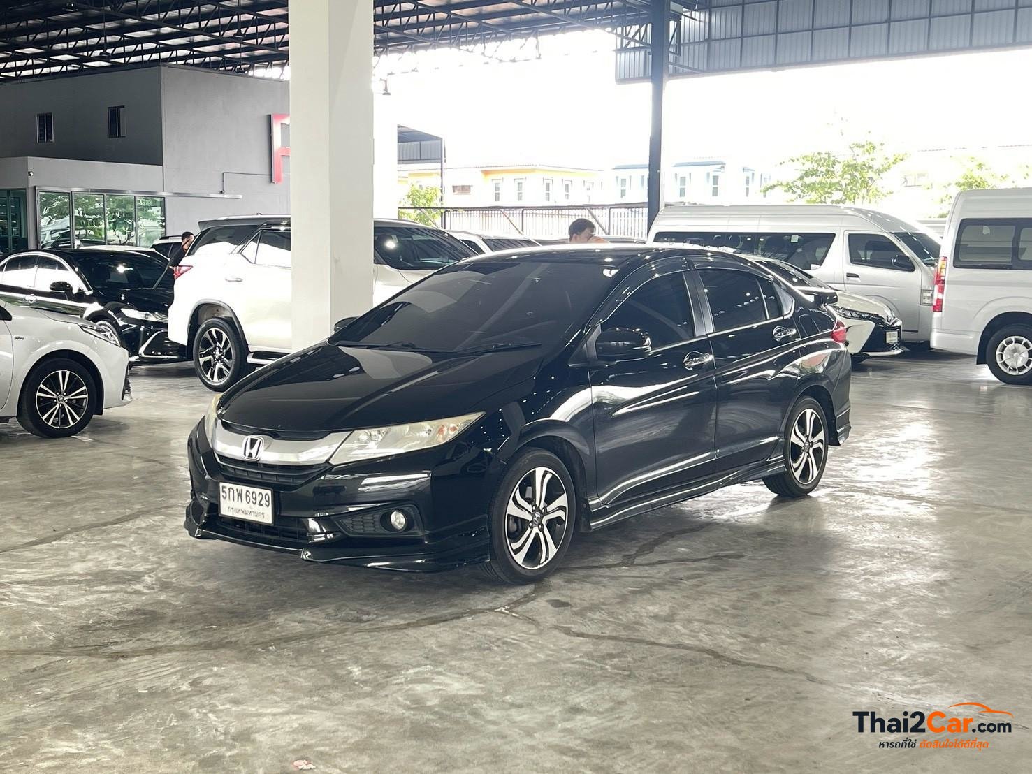 Honda City City 1.5SV เกียร์ AT สีดำ ไมล์ 187,070 กม. ผ่อนเริ่มต้น 5,xxx/เดือน 2016