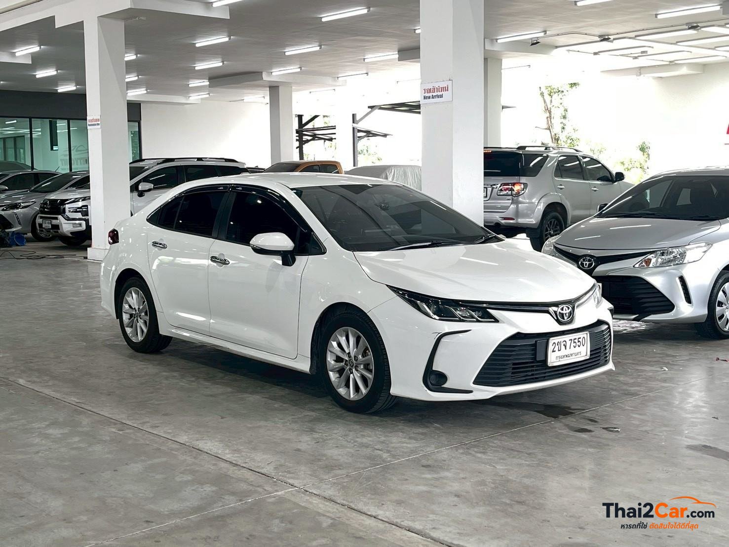Toyota Corolla Altis Altis 1.6G จด21 เกียร์ AT สีขาว ไมล์ 121,144 กม. ผ่อนเริ่มต้น 8,xxx/เดือน 2020