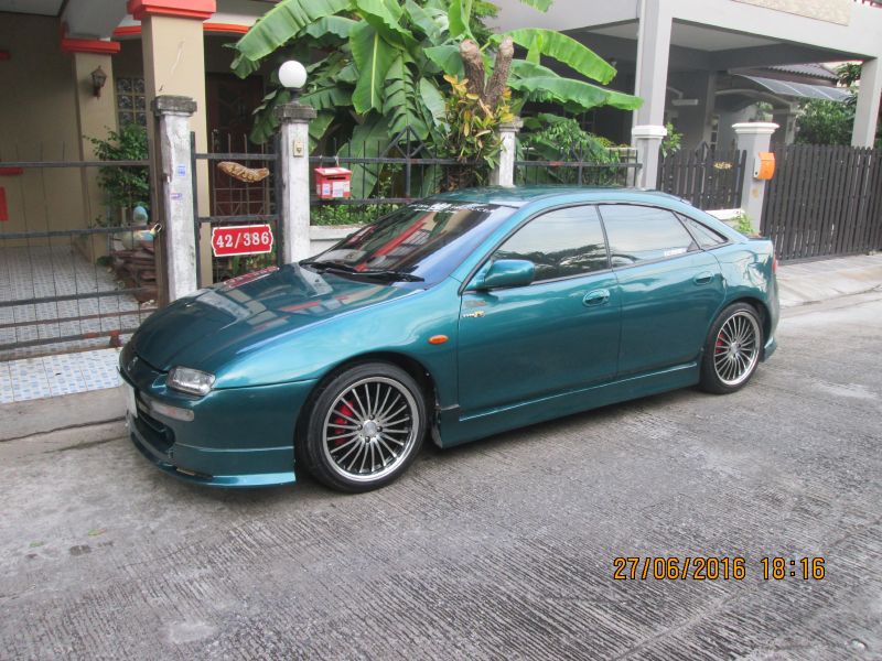 MAZDA 323 1997