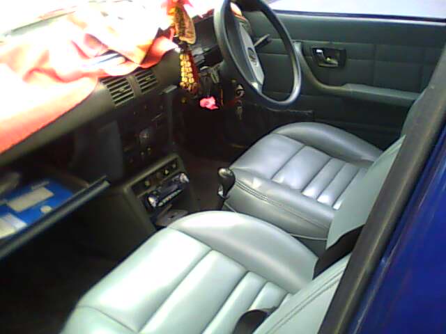 PEUGEOT 305 1985