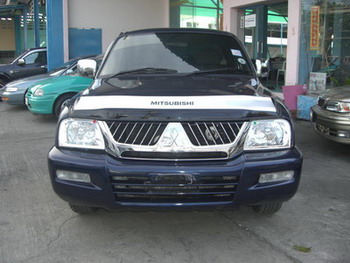 MITSUBISHI STRADA 2002
