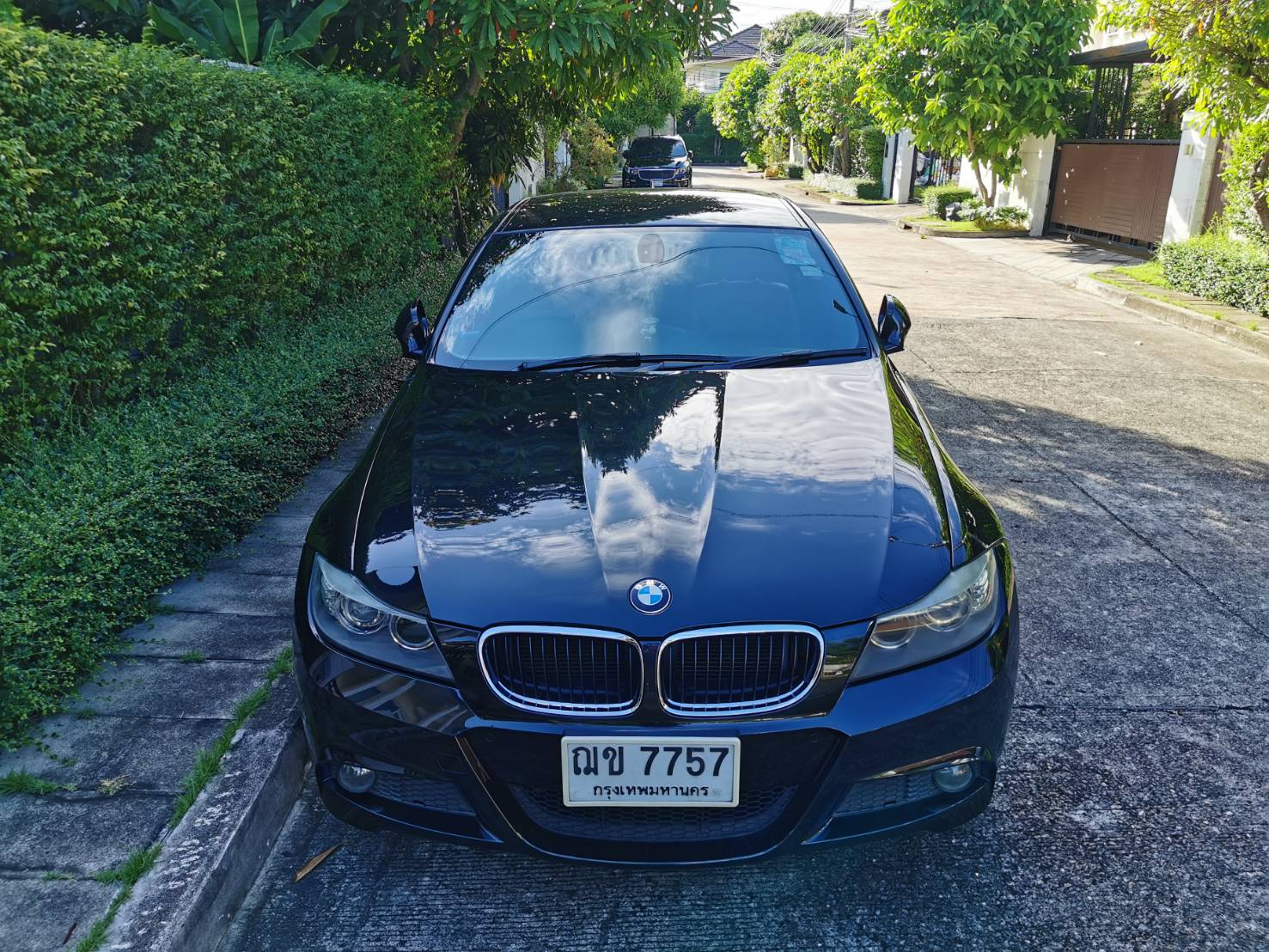 BMW SERIES 3 2011
