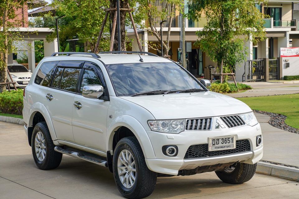 MITSUBISHI PAJERO SPORT 2012