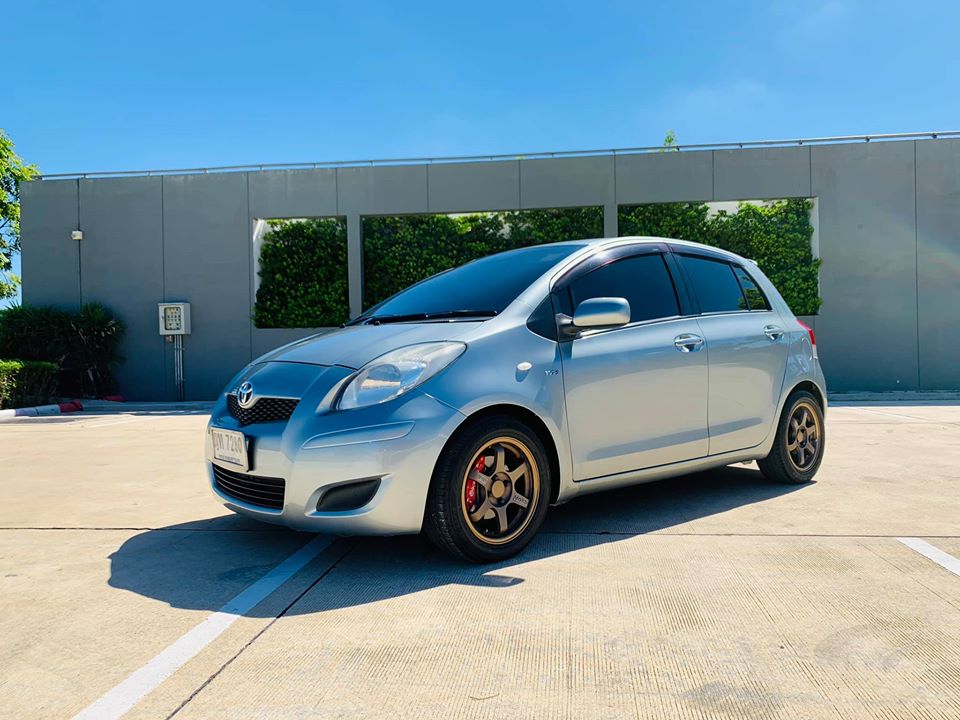 TOYOTA YARIS 2011