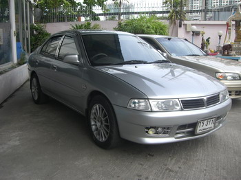 MITSUBISHI LANCER 1.8 SEi 2001