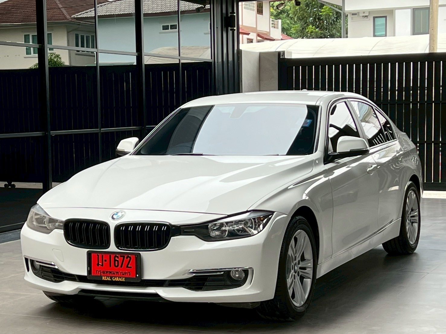 BMW SERIES 3 2013