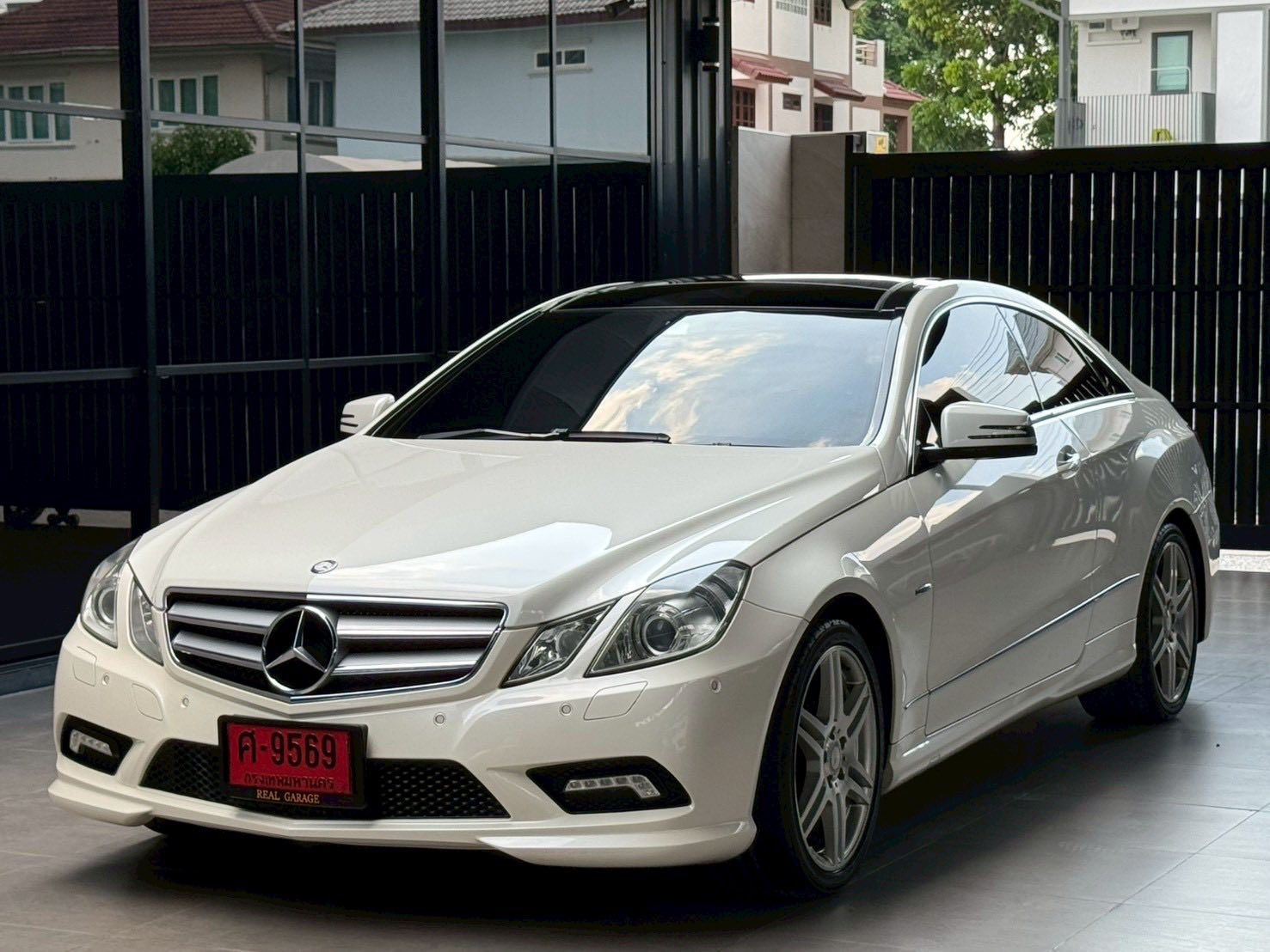 MERCEDES-BENZ E-CLASS 2012