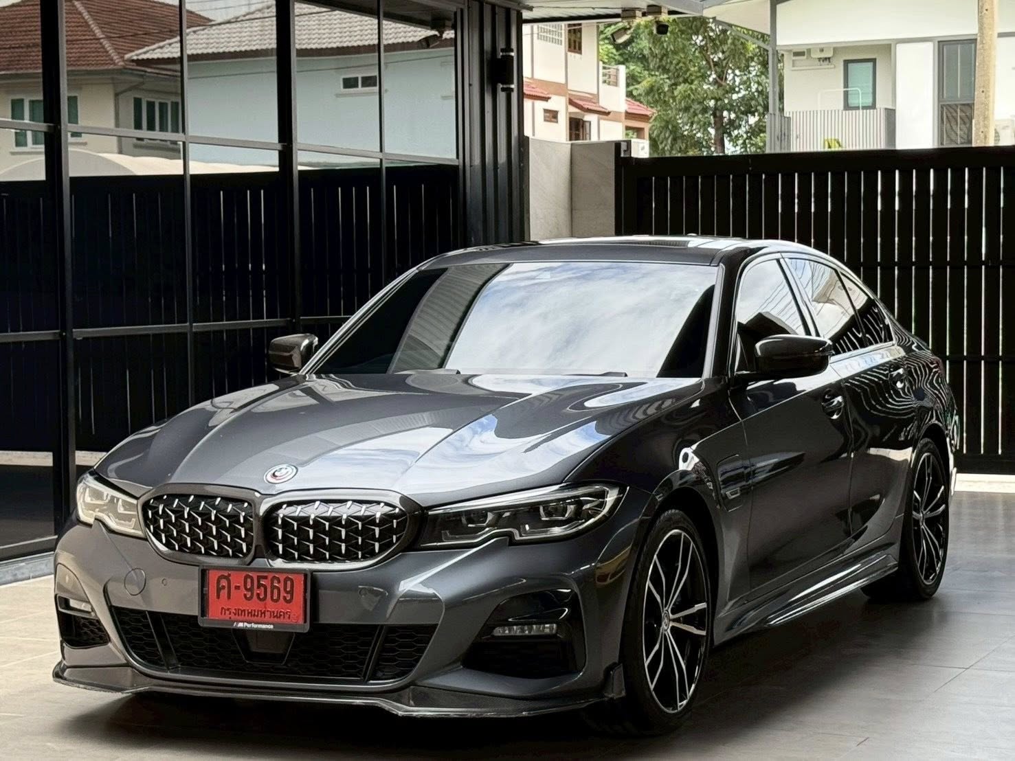 BMW SERIES 3 2023