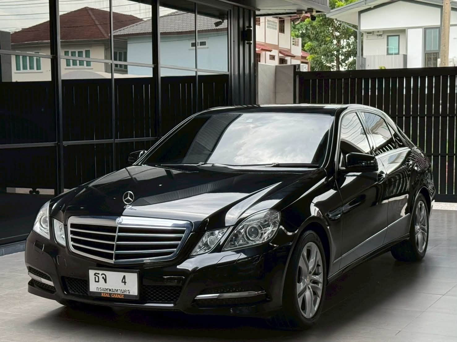 MERCEDES-BENZ E-CLASS 2012