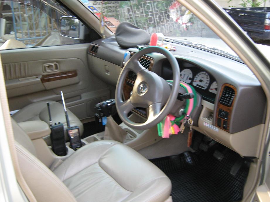 NISSAN Frontier 2002