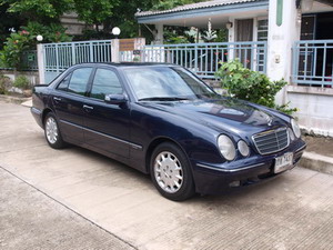 MERCEDES-BENZ E240 ELEGANCE 2000