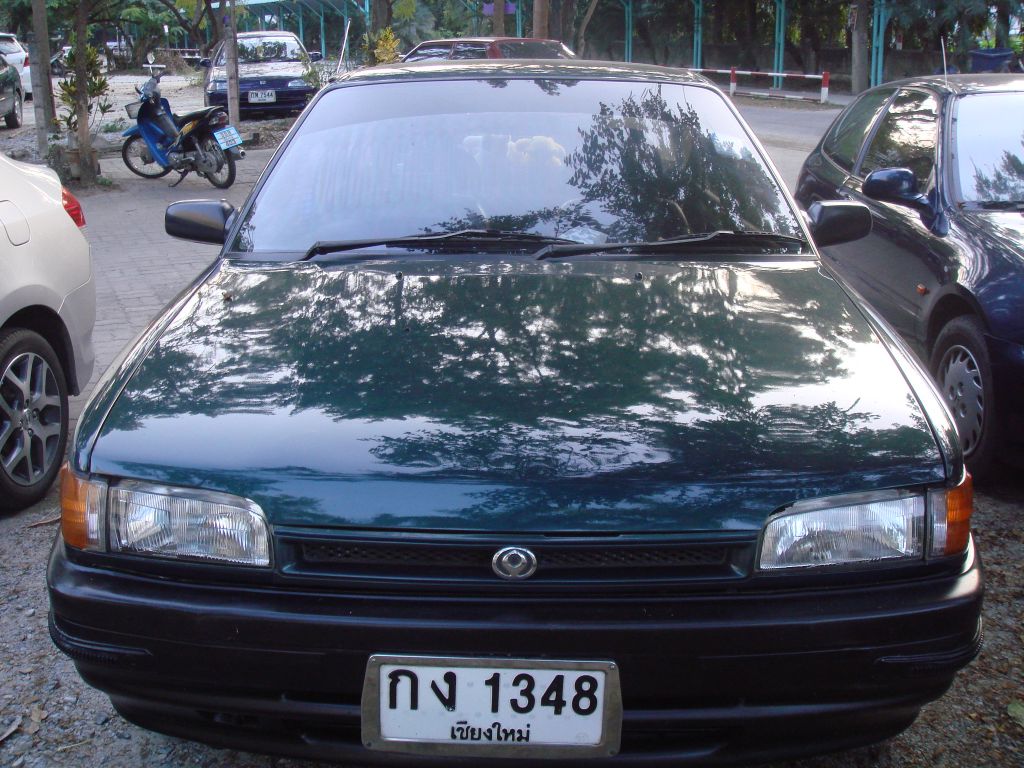 MAZDA 323 1993
