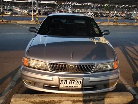 NISSAN CEFIRO 2000