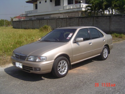 NISSAN ซันนี่ซุปเปอร์ซาลูน 2000
